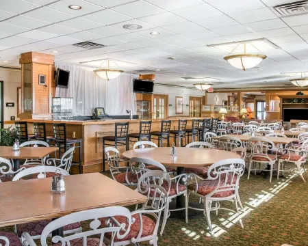 Quality Inn & Suites Отели в г. Monroe County