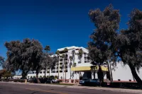 Holiday Inn & Suites Phoenix-Mesa/Chandler فنادق في ميسا