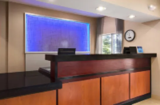 แฟร์ฟิลด์ อินน์แอนด์สวีทส์ บายแมริออท นอร์แมน