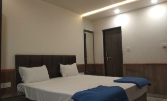 JK Rooms 111 Hotel Shivala