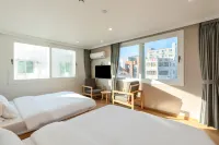 Heyy Seogwipo Hotel