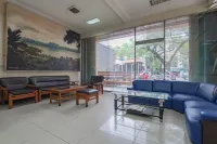 Grand Kembar Hotel Mitra RedDoorz