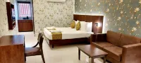 Hotel Madhuban - parking