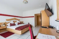 Hotel Weinhaus Wiedemann Hotel di Ginsheim-Gustavsburg