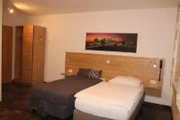 Landhaus Hotel Müller Hotels in GroB-Umstadt