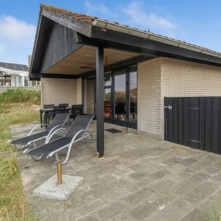"Sophine" - 50m from the Sea