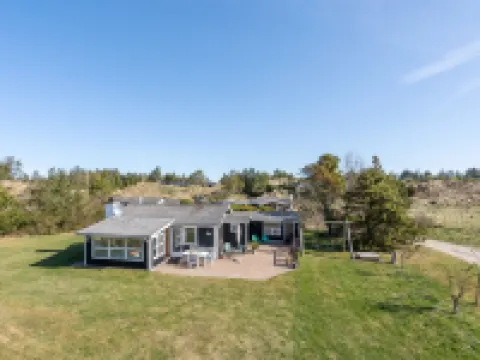 "Ingebritt" - 1.5km from the Sea