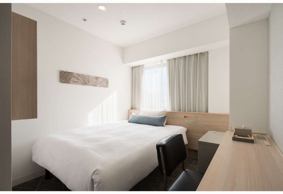 베셀 인 사카에 역