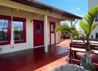 Its a Cute Log House on the Remote Island Sesoko - 3-Star