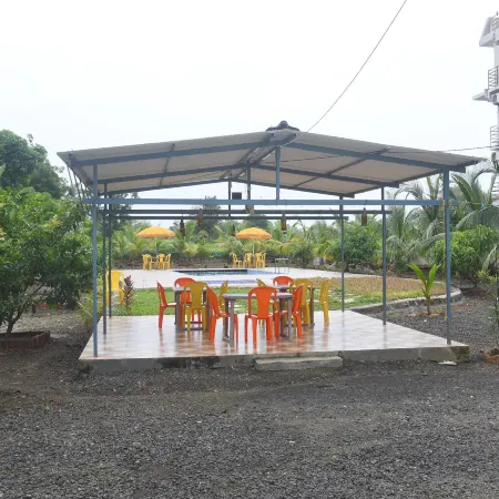 Durva Cottage Отели рядом с достопримечательностью «Алибаг Бич»