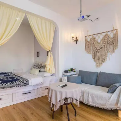 Anzhiruosu City Homestay (Yuanbaoshan Avenue No. 3) Hotels near Twice-tower Mountain