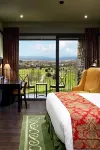 Hotel Castillo De Gorraiz & Spa - ที่มีที่จอดรถ