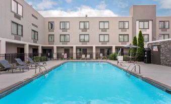Best Western Plus Bowling Green