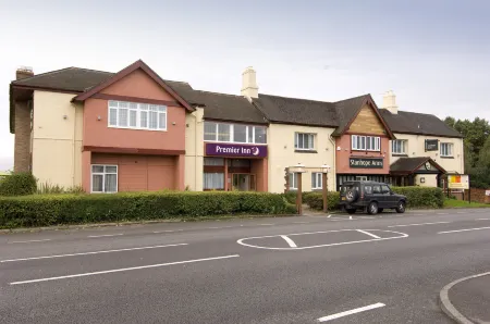Premier Inn Burton On Trent East Отели в г. Тикнолл