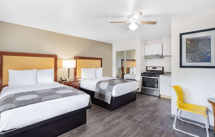 Oceanside Inn & Suites, a Days Inn by Wyndham