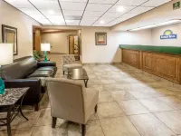 Motel 6 Tiffin, OH Hotels in Seneca County