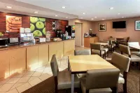 La Quinta Inn by Wyndham Sheboygan, WI - breakfast