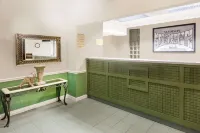 Super 8 by Wyndham Madison/Ridgeland Area - 2-Star