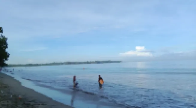 Kondominium Lippo Carita Selatan Hotel a 