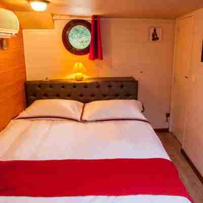 Péniche Mirage-chambre d'hôtes Rooms