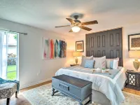 'Tropical Landing' Stuart Home w/ Pool + Grill! Hotels in Stuart