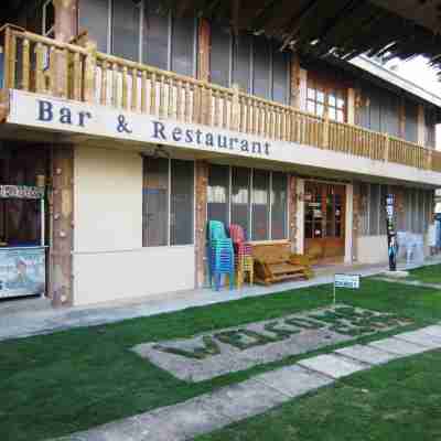 Yooneek Beach Resort Hotel Exterior