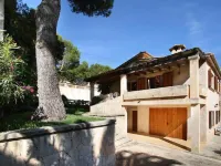 Holiday House for 8 Persons, with Swimming Pool