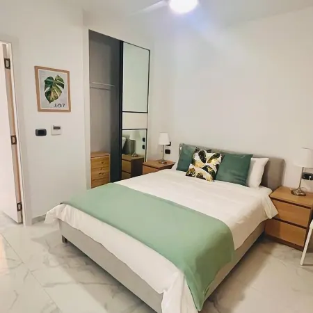 Apartment with Pool and Golf View