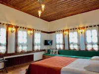 Saffronia 1900 Boutique Hotel