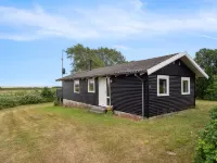 "Bridgette" - 100m from the Sea