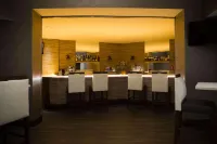 Radisson Hotel Cincinnati Riverfront - Bar