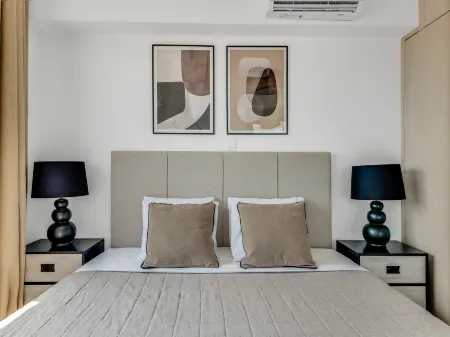 Sanders Elgio - Charming Studio with Balcony