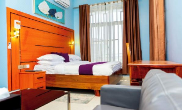 5. 라 스타나르 호..