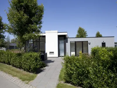 Cube Exclusif 4 Hotel dekat Kinderboerderij Velserbeek
