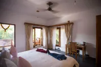 Dunhill Beach Resort