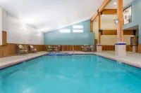 Wyndham Garden Madison Fitchburg - Pool