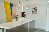 Studio 6 Suites Albany, or Hotels in Lebanon