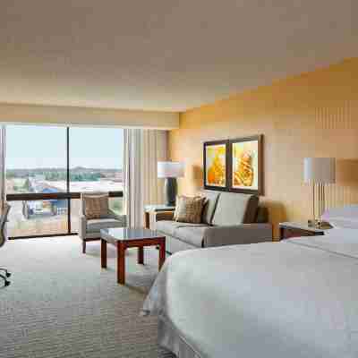 Sheraton West des Moines Hotel Rooms