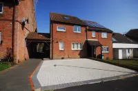 Family Holiday Home With Hot Tub Sleeps 8 Hotels in Telscombe Cliffs