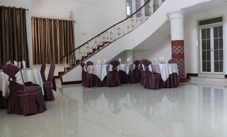 Kingsbridge Royale Hotel - Housity
