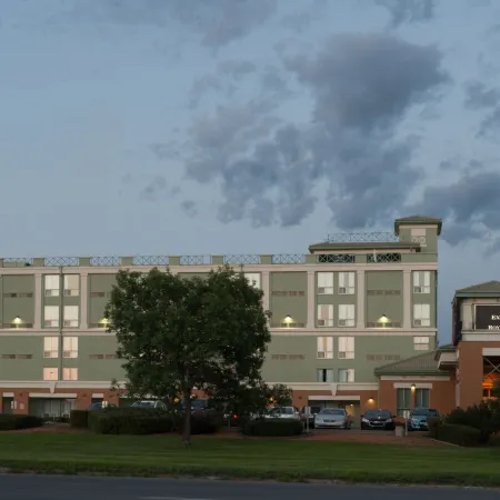 West Harvest Inn