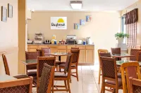Days Inn by Wyndham El Paso Airport East