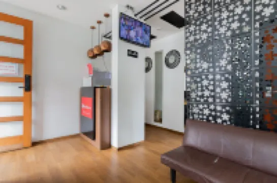 RedDoorz Plus Near Ice BSD 2