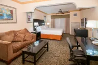 Holiday Inn Express & Suites BAKERSFIELD CENTRAL by IHG