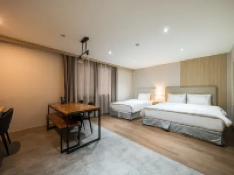 The First Hotel 昌原市のホテル