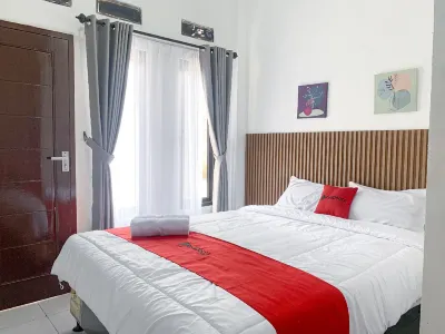 RedDoorz near FKIP UNTIRTA Serang Hotel dekat Taman Fosil KP3B Serang