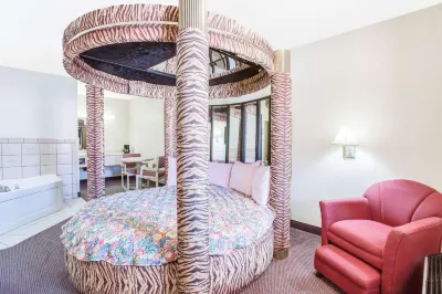 Travelodge by Wyndham Parkersburg Отели рядом с достопримечательностью «Blennerhassett Museum»