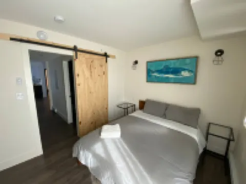Calming 1Bedroom Units with Balcony and City View.