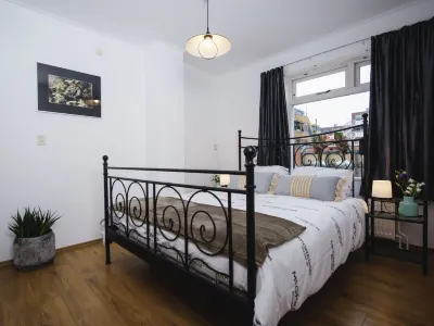 Delfzijl Hotels near Theater & Convention Center Molenberg