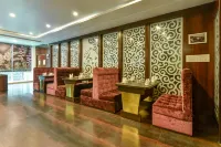 Summit Montana Suites & Spa at Mall Hotel dekat Druk Thupten Sangag Choling Monastery